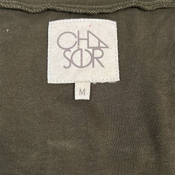 NWOT - Chaser V-Neck Tees - Size Medium - Picture 6 of 8